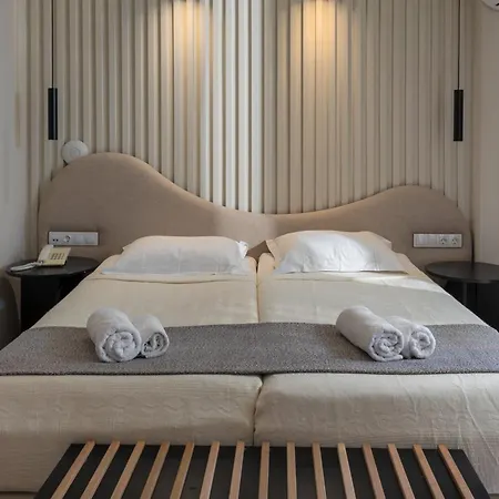 Alia By Estia Hotel 4*