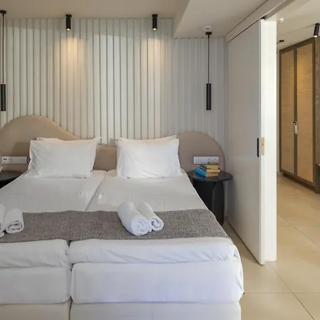 Hotel Alia By Estia